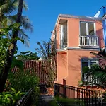 Casa Santiago Botero