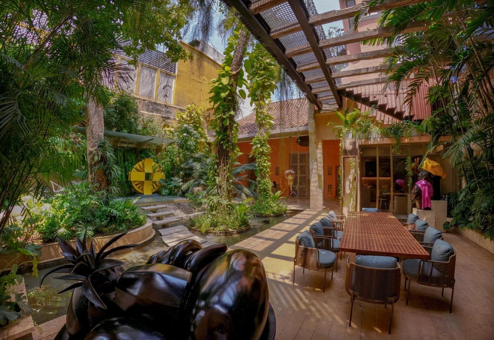 Casa Santiago Botero Hotel *